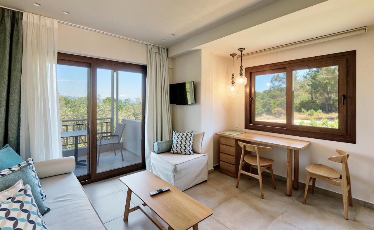 Dionysus Apartments & Suites Ierissos Extérieur photo