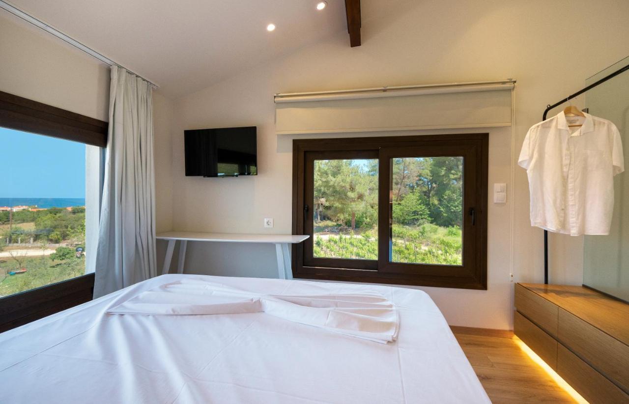 Dionysus Apartments & Suites Ierissos Extérieur photo