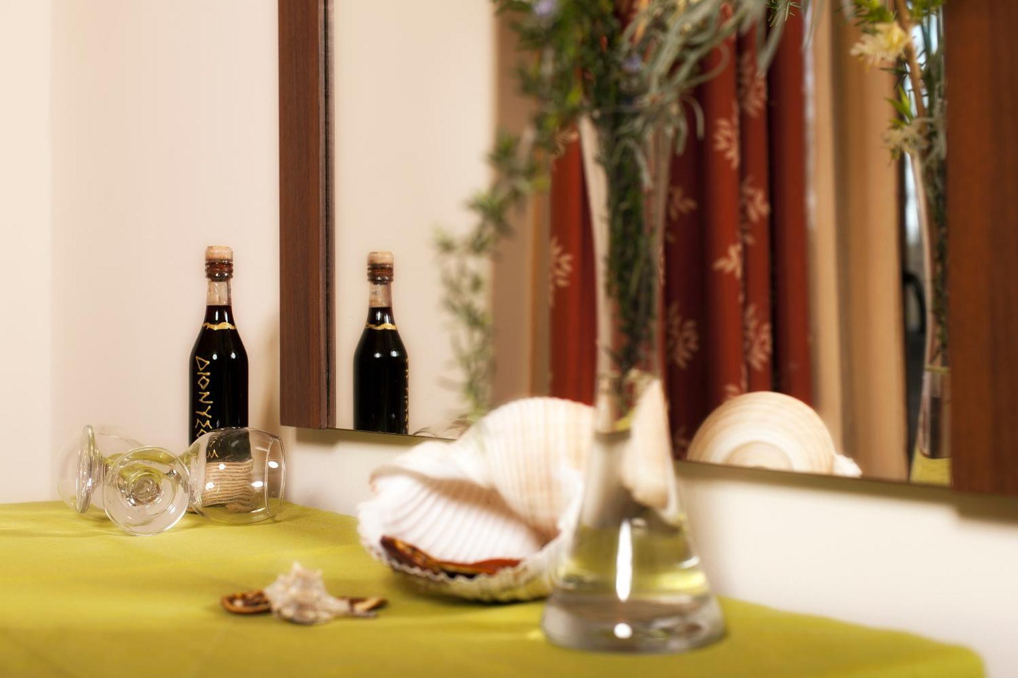 Dionysus Apartments & Suites Ierissos Chambre photo